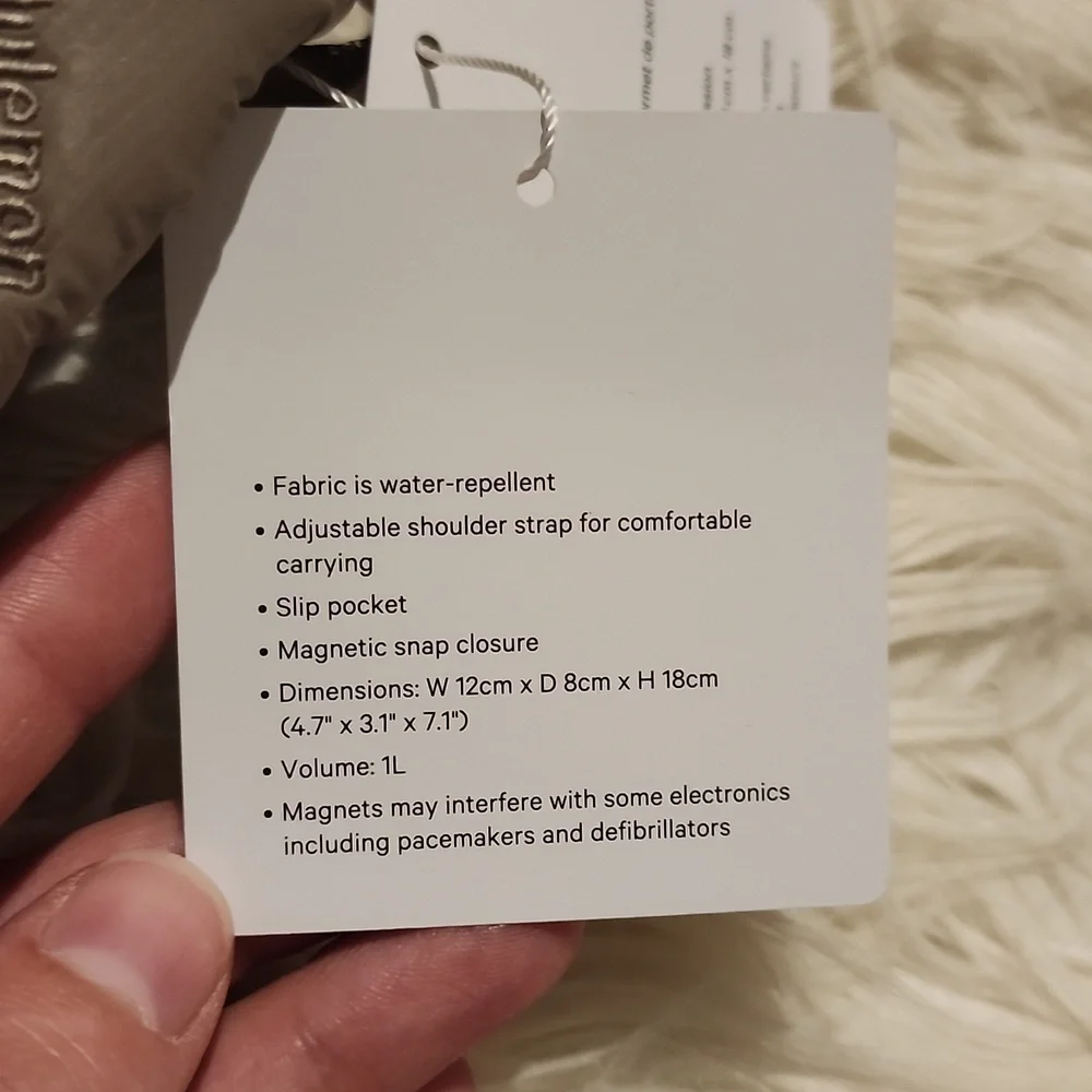 Lululemon Quilty Pleasures Phone Crossbody - Picture 4 of 10